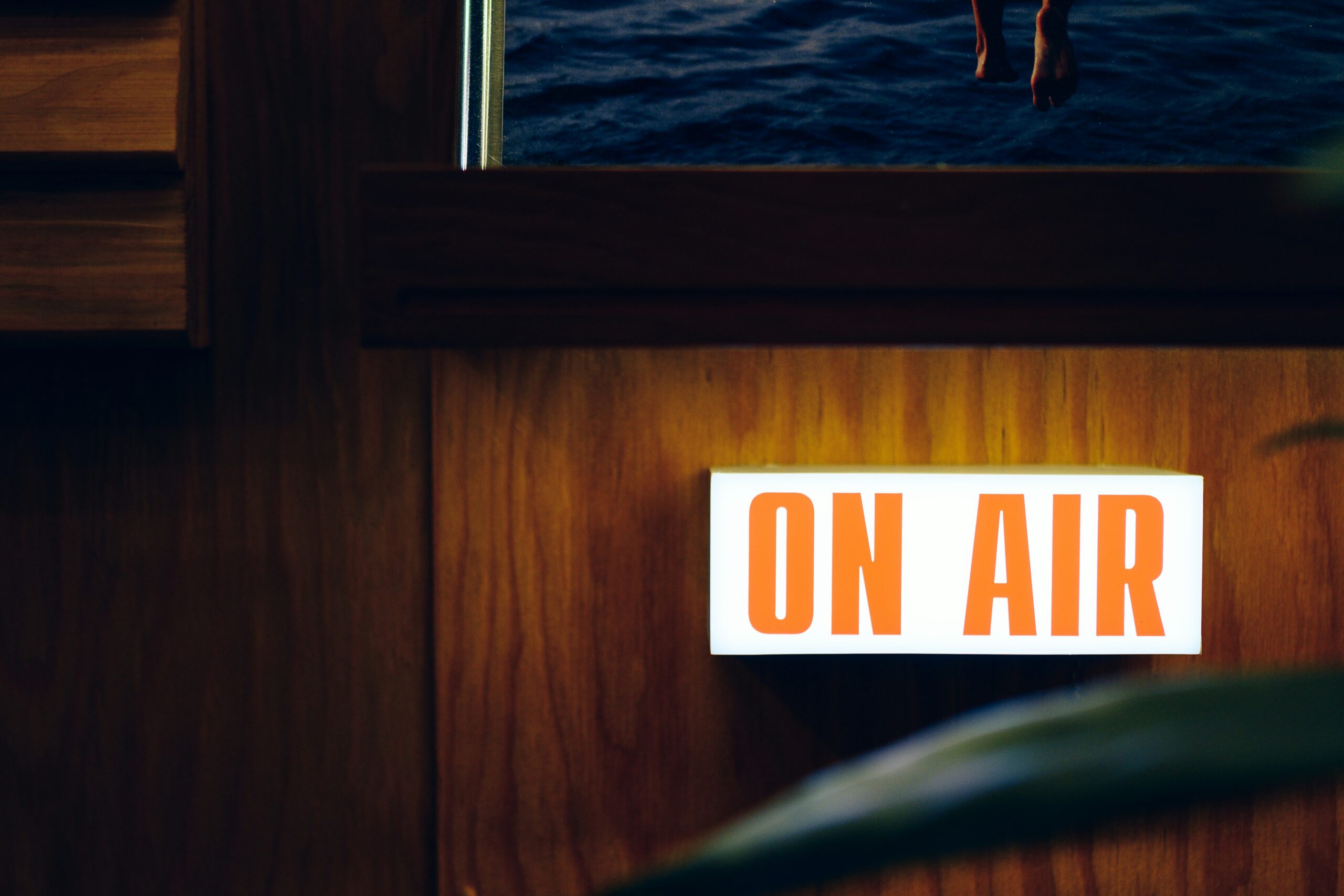 La bellezza eterna della Radio: quando libertà e amore prendono voce